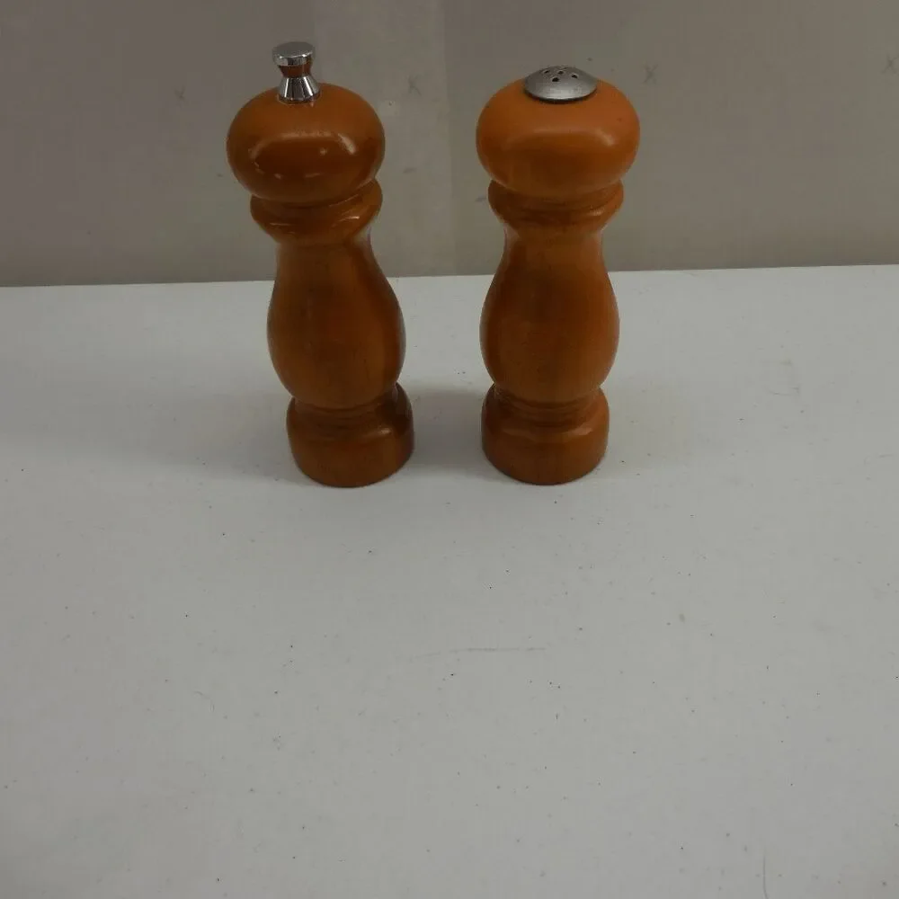 Vintage Mr. Dudley Wooden Salt Shaker And Pepper Grinder 7” Set MCM‎
